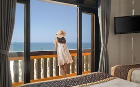 Zenta Sea View Hotel