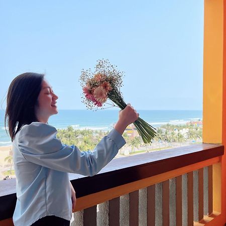 Zenta Sea View Hotel Дананг Экстерьер фото