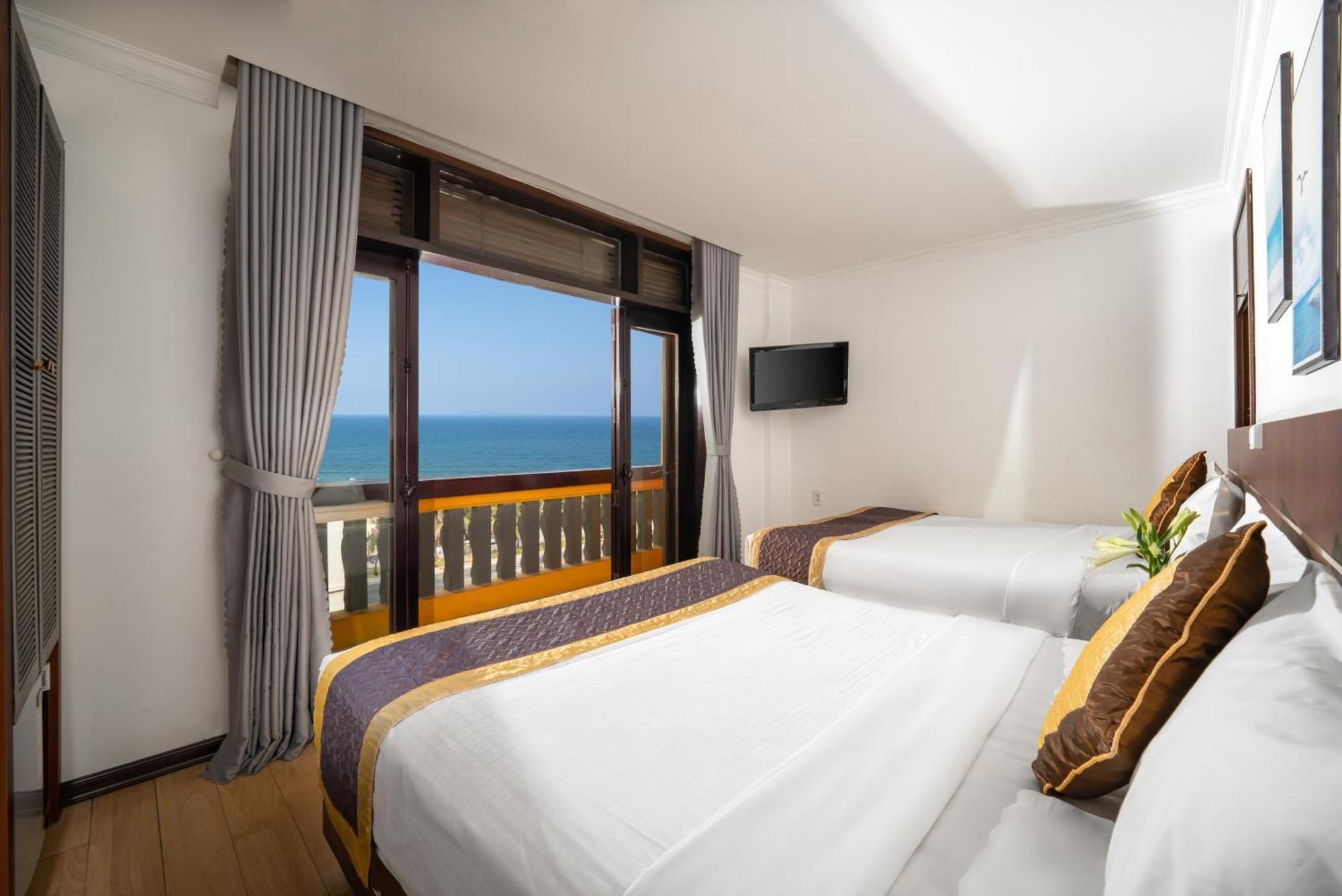 Zenta Sea View Hotel Дананг Экстерьер фото