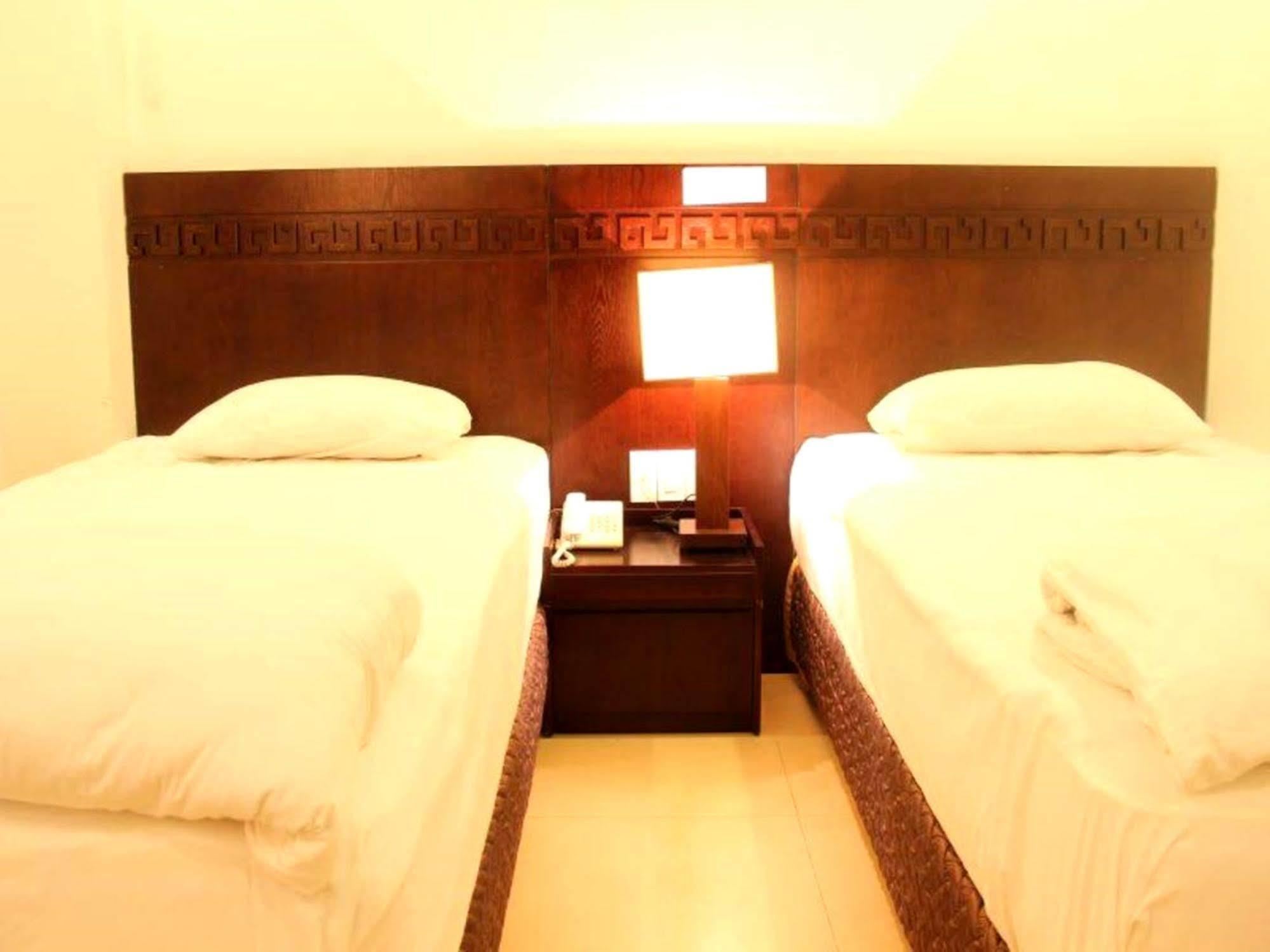 Zenta Sea View Hotel Дананг Экстерьер фото